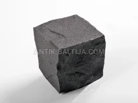 Skaldyti bazalto grindinio akmenys nuotrauka 16