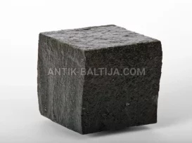 Skaldyti ir pjauti bazaltiniai grindinio akmenys nuotrauka 2